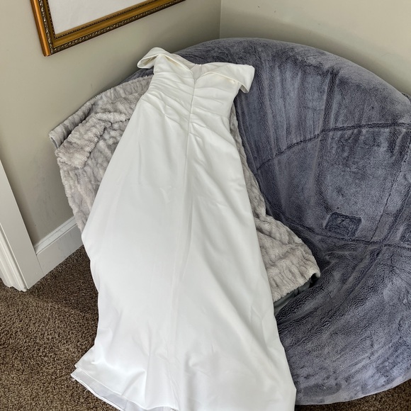 DB studio Wedding Dress - Picture 5 of 5